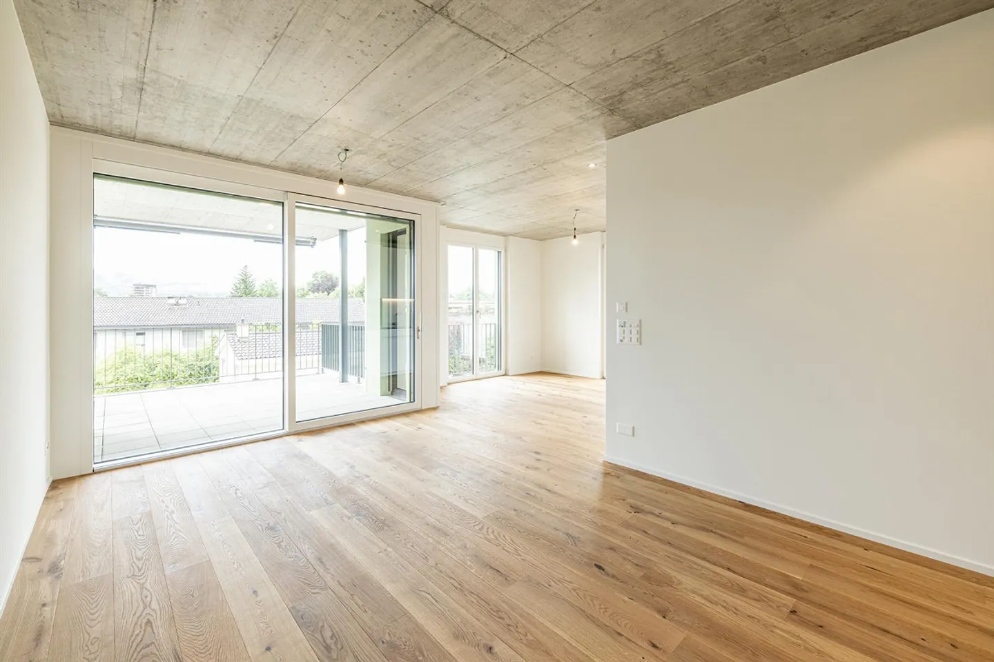 Moderno appartamento di 4 1/2 stanze e spazioso tetto comunitario - Foto 12 di 22