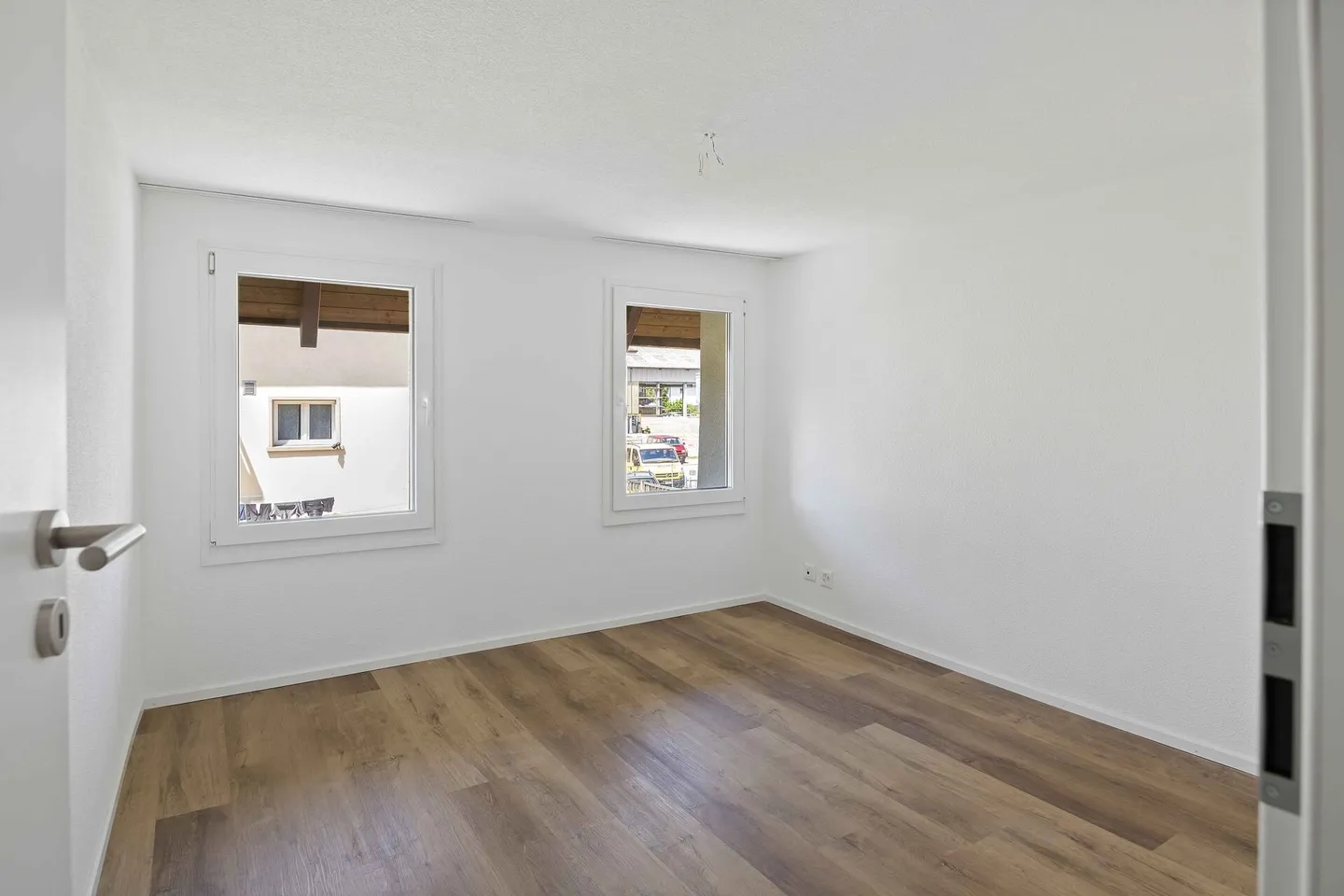 Casa bifamiliare ristrutturata di alta qualità a Wohlen - Foto 7 di 11