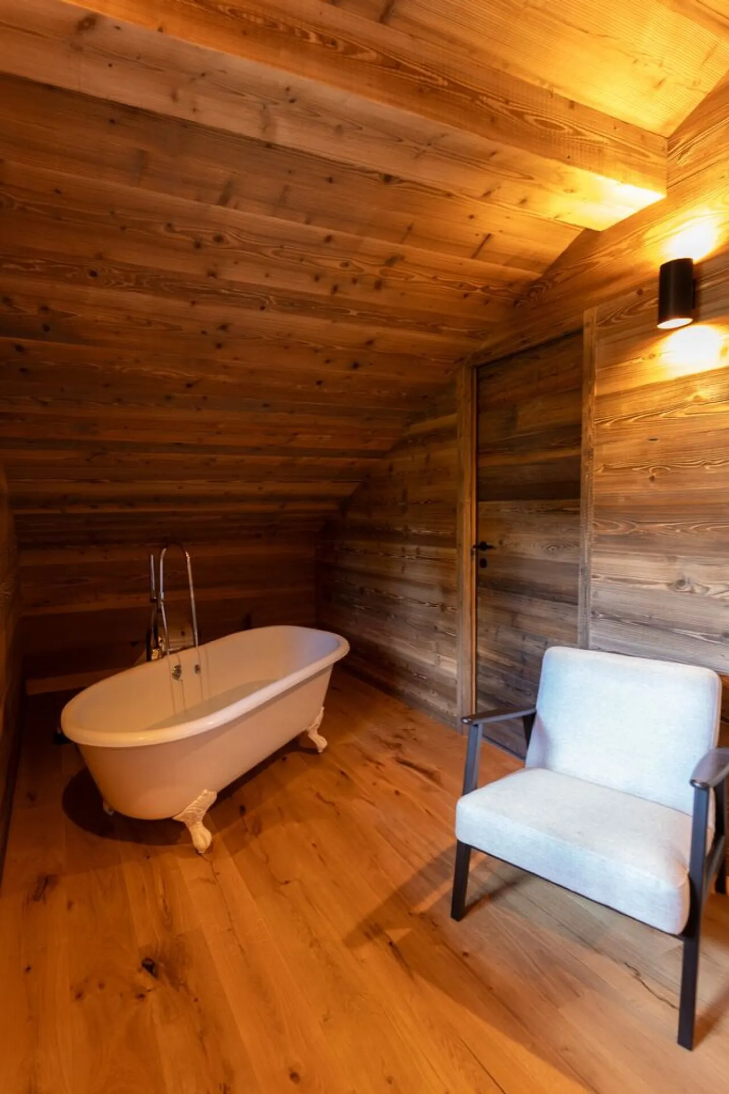 Exceptional Alpine Chalet Retreat - Photo 22 of 30