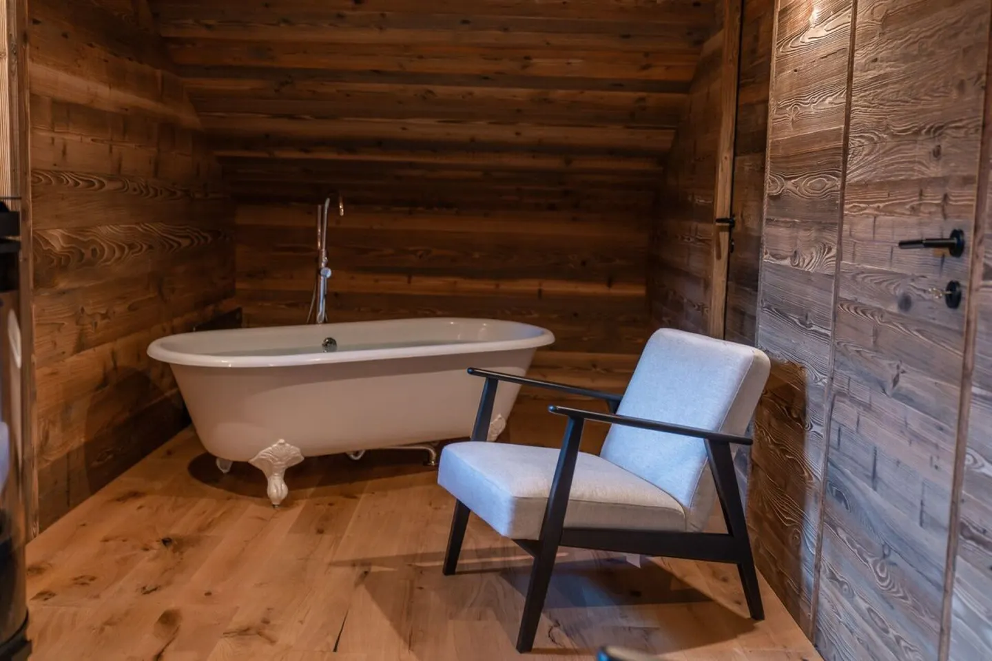 Exceptional Alpine Chalet Retreat - Photo 25 of 30