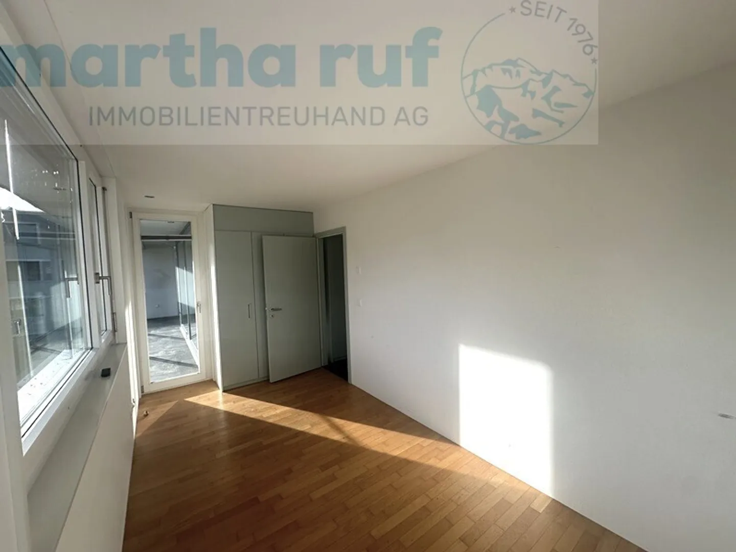 Geräumige Wohnung mit Bergsicht - Foto 11 von 14
