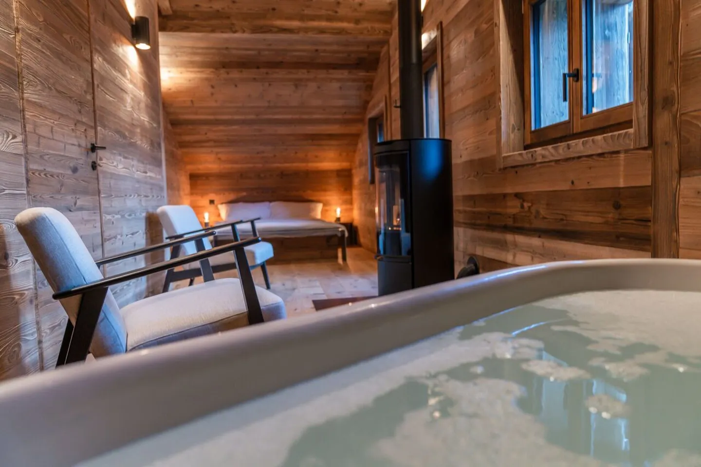 Exceptional Alpine Chalet Retreat - Photo 28 of 30
