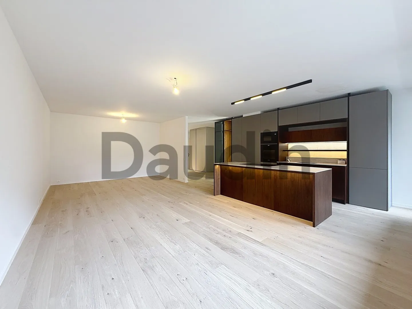 Schöne 5-Zimmer-Wohnung in neuwertigem Zustand im Herzen von Champel - Foto 1 von 11