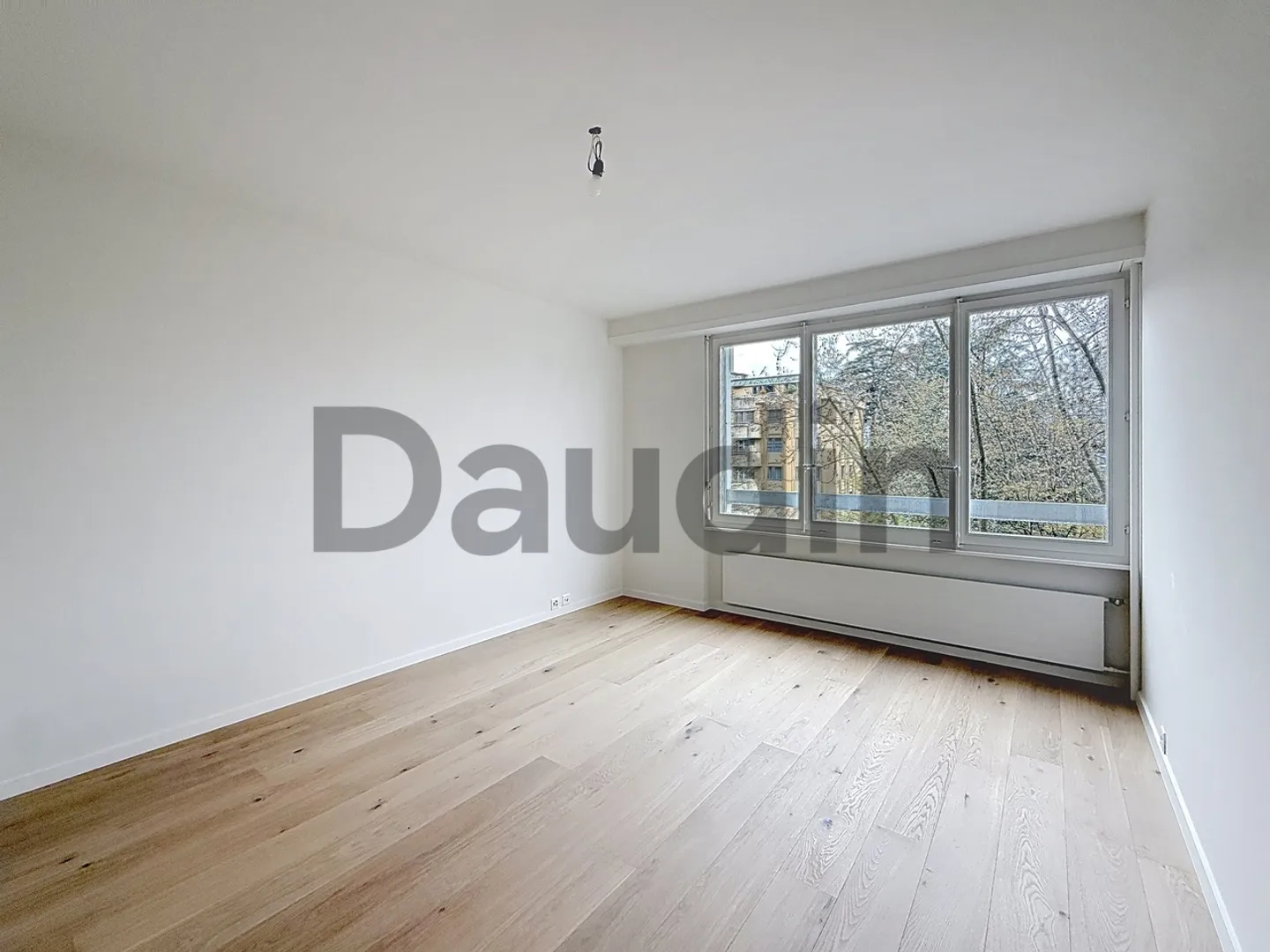 Schöne 5-Zimmer-Wohnung in neuwertigem Zustand im Herzen von Champel - Foto 5 von 11