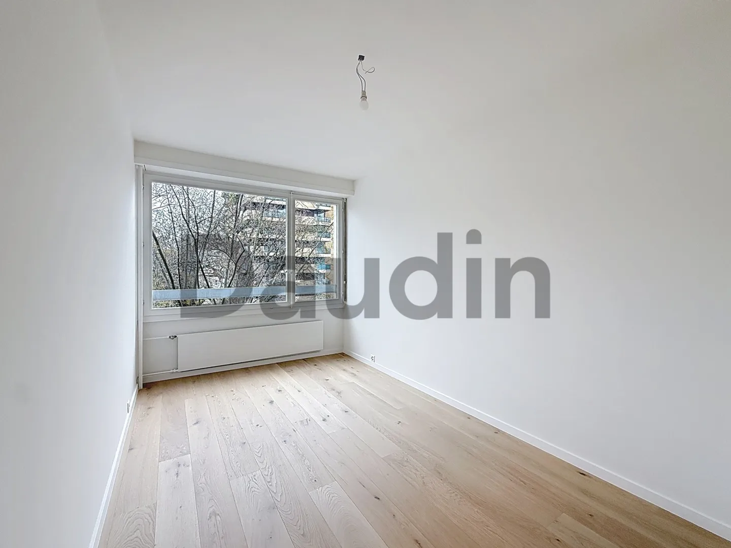 Schöne 5-Zimmer-Wohnung in neuwertigem Zustand im Herzen von Champel - Foto 8 von 11