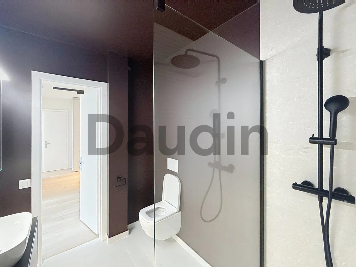 Schöne 5-Zimmer-Wohnung in neuwertigem Zustand im Herzen von Champel - Foto 9 von 11