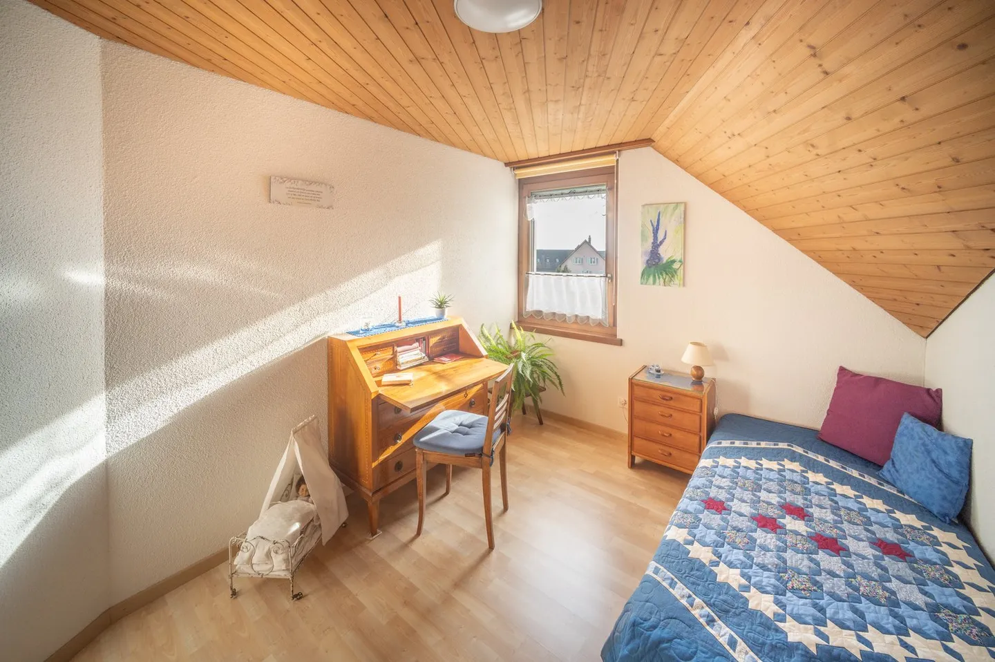 Affascinante casa familiare bifamiliare ai margini del villaggio - posizione tranquilla e elevata - Foto 12 di 15