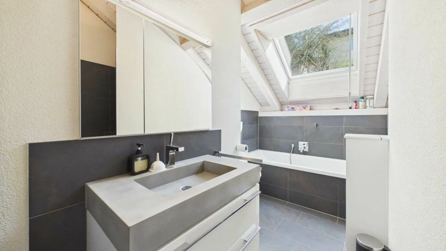 Charming Family Home with Views - Photo 7 of 10
