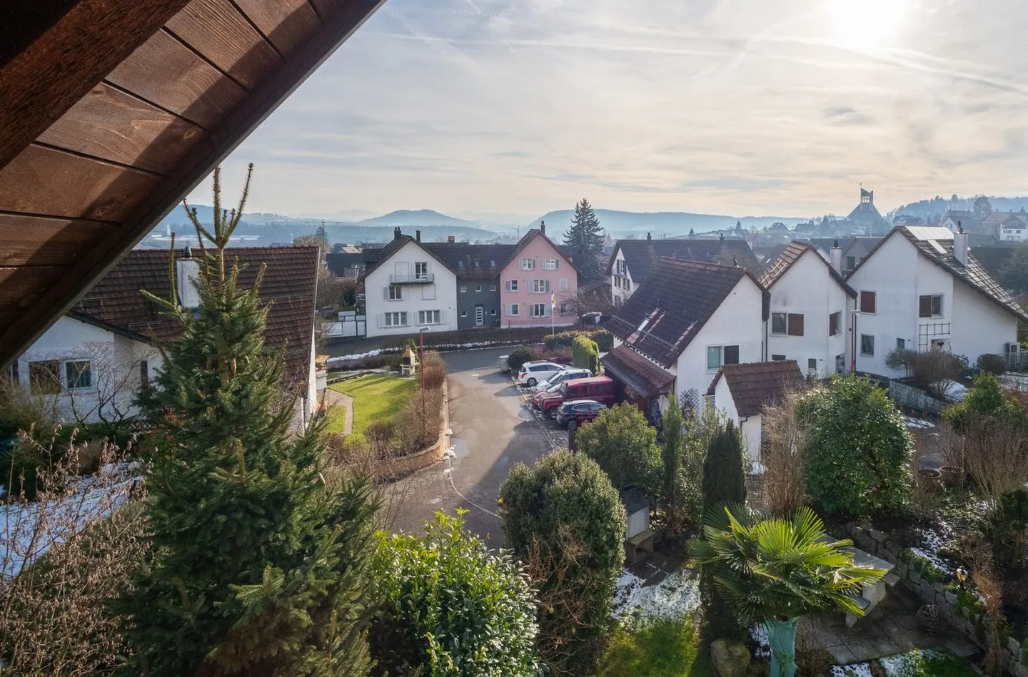 Affascinante casa familiare bifamiliare ai margini del villaggio - posizione tranquilla e elevata - Foto 15 di 15