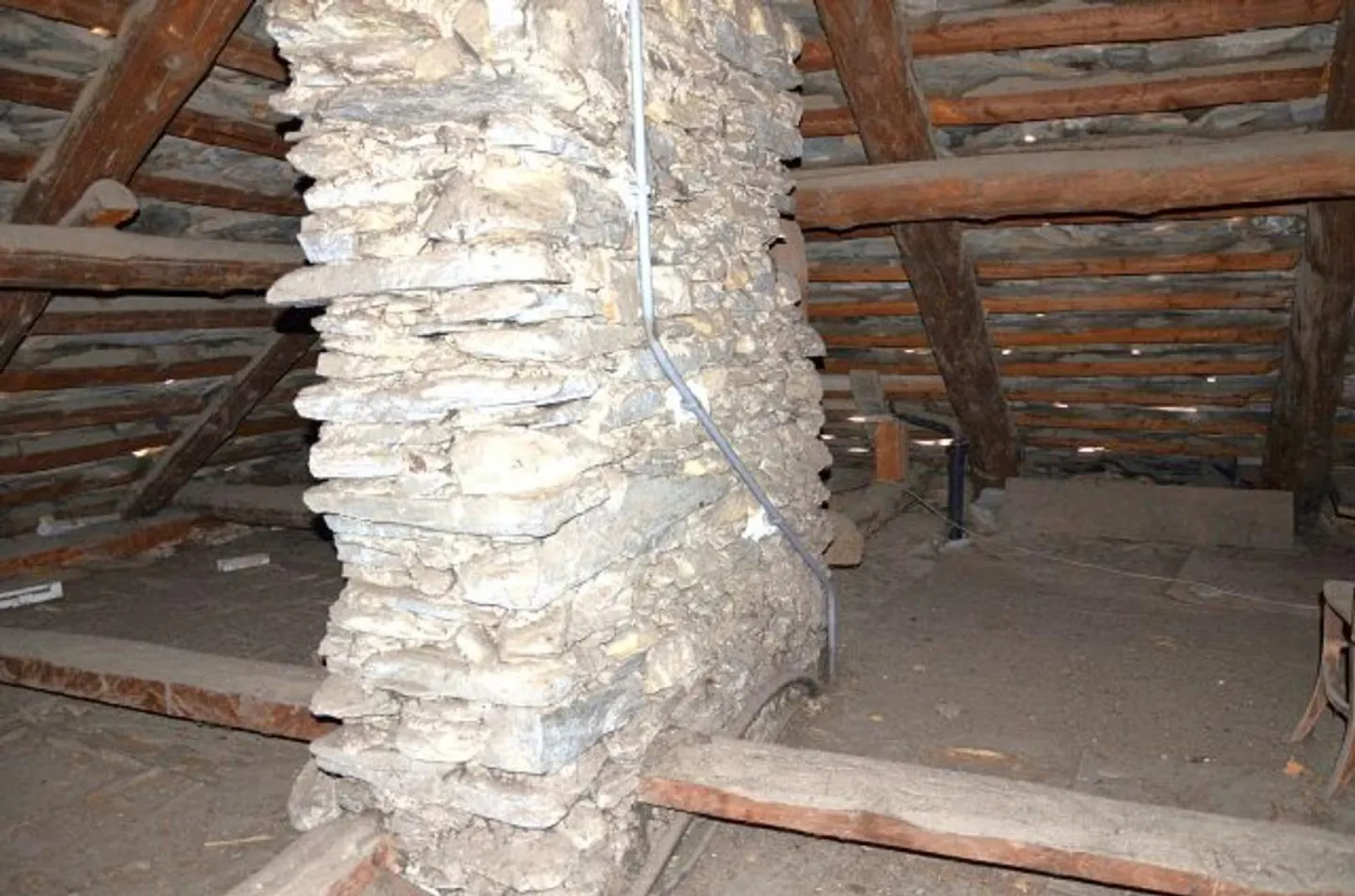 12-Room Ticino House in the Village Center for Renovation with Garden / House... - Photo 22 of 39