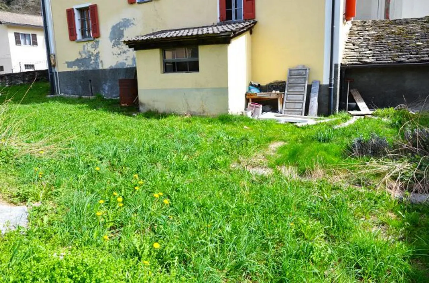 12-Room Ticino House in the Village Center for Renovation with Garden / House... - Photo 24 of 39