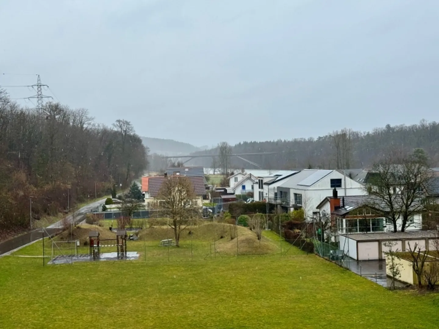 4-room apartment with a panoramic view and 2 balconies in Villigen - Photo 1 of 13
