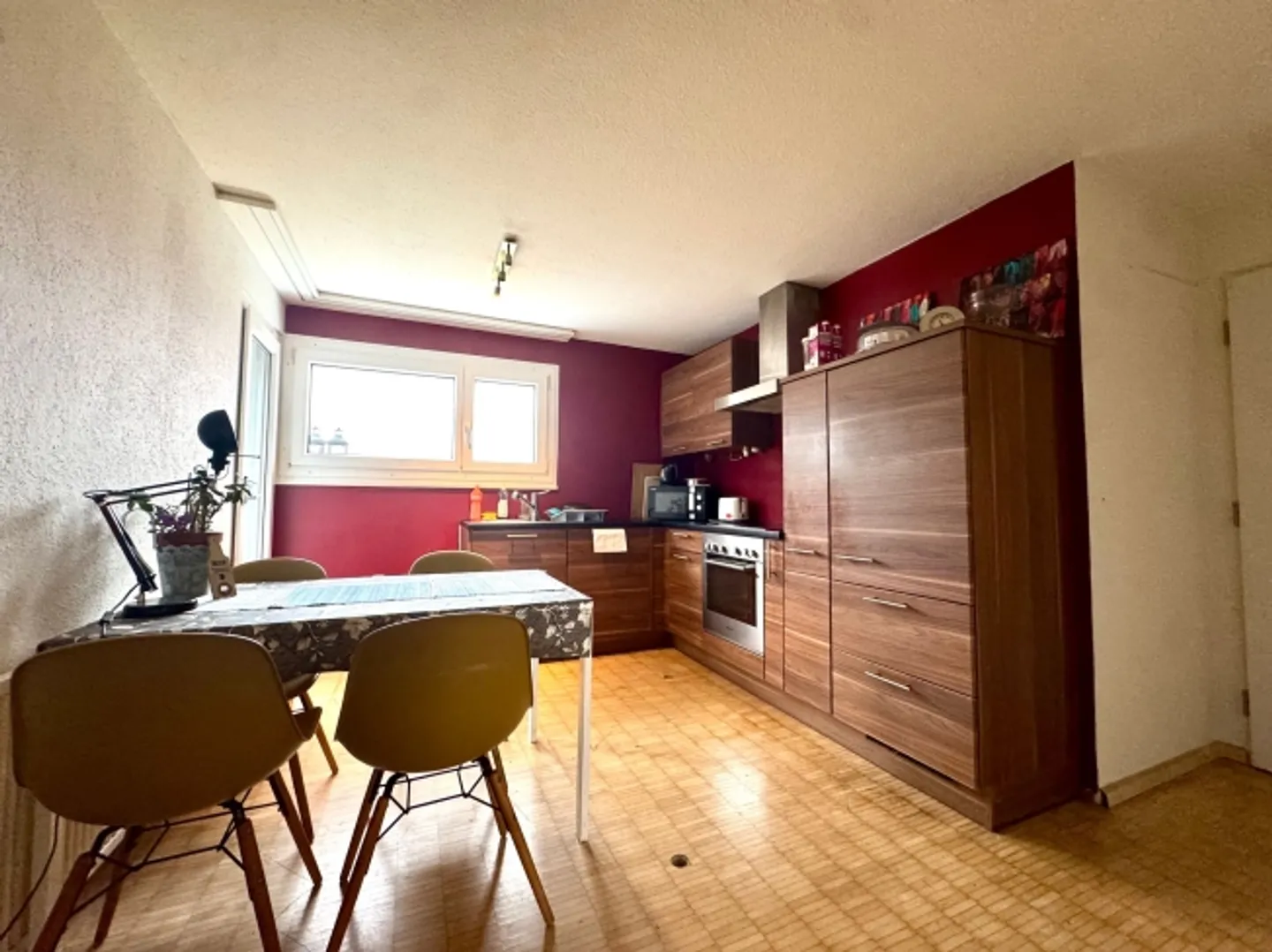 4-room apartment with a panoramic view and 2 balconies in Villigen - Photo 4 of 13