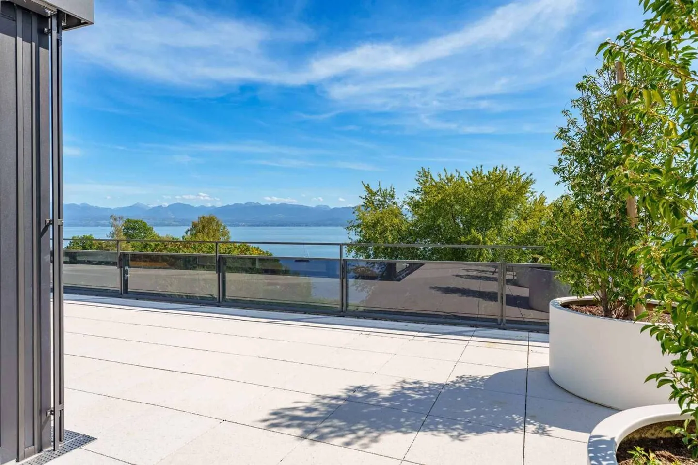 Magnificent new penthouse of 5.5 rooms  Exclusive rooftop at 360° - Photo 1 of 13