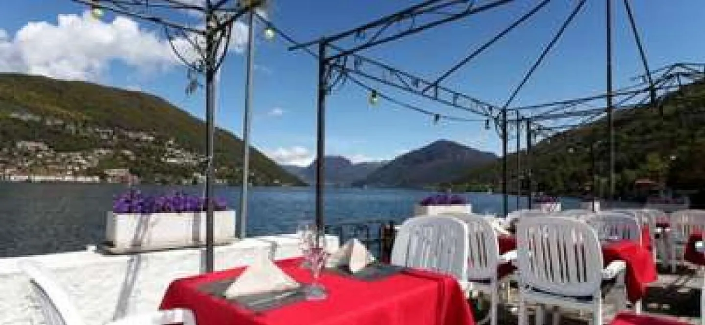 Albergo romantico al lago con spiaggia privata, ristorante e splendida vista | Romantisches Hotel am See mit Privatstrand Restaurant und wunderschöner Aussicht - Foto 9 di 10