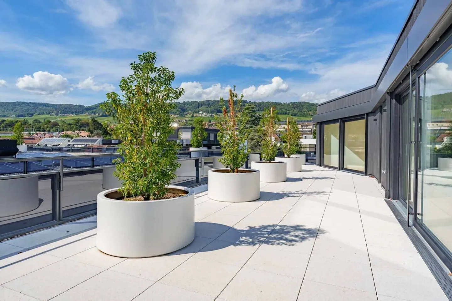 Magnificent new penthouse of 5.5 rooms  Exclusive rooftop at 360° - Photo 3 of 13