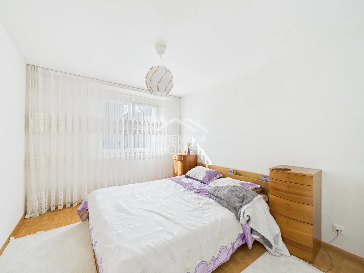 Dream Home in Ground Floor Apartment + Hobby Room - Photo 5 of 7