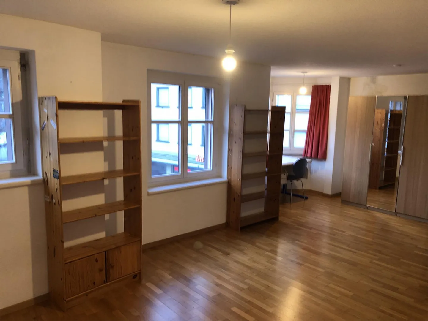 Grande camera condivisa nel centro del villaggio - Foto 1 di 8