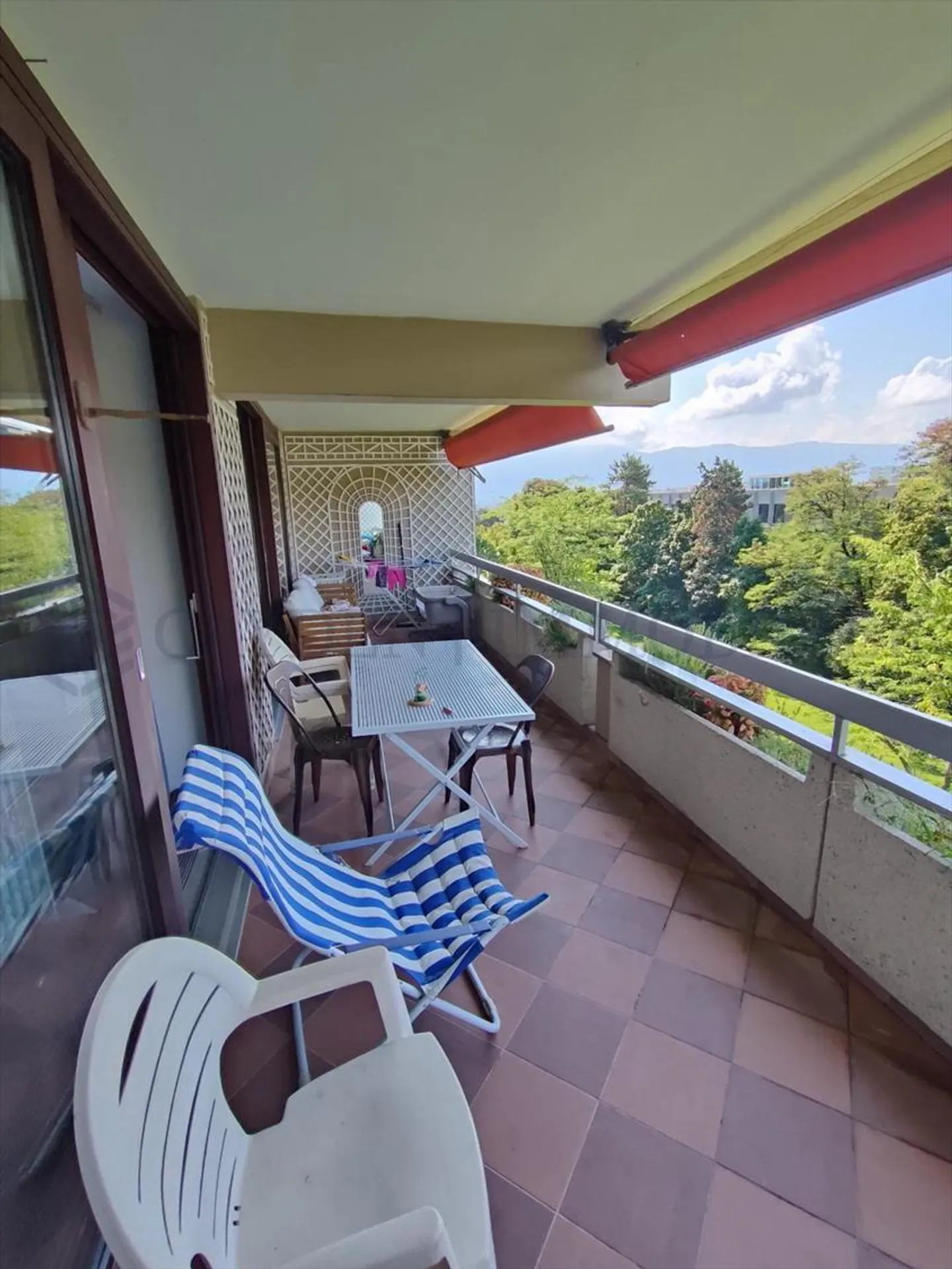 Advantage CASATAX!!! Beautifully renovated 3.5-room apartment - Photo 4 of 8