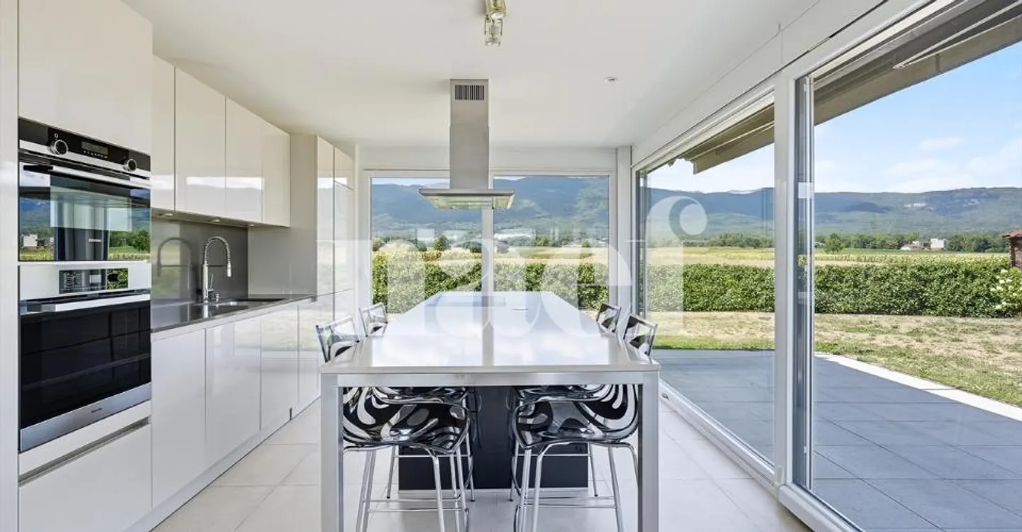 Exclusively: Large duplex on the garden level in Grens - Photo 4 of 6