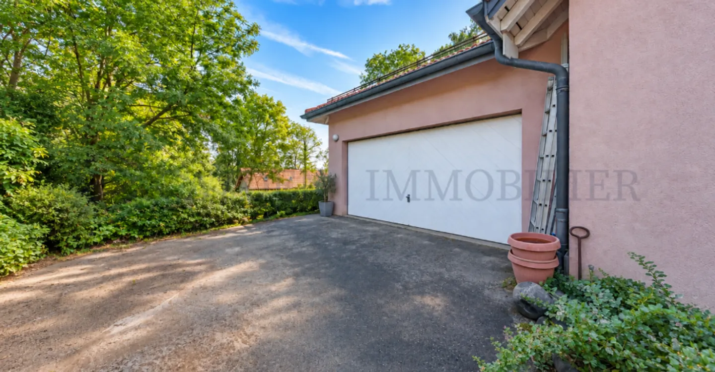 Villa familiale dans un cadre verdoyant - Photo 8 sur 8