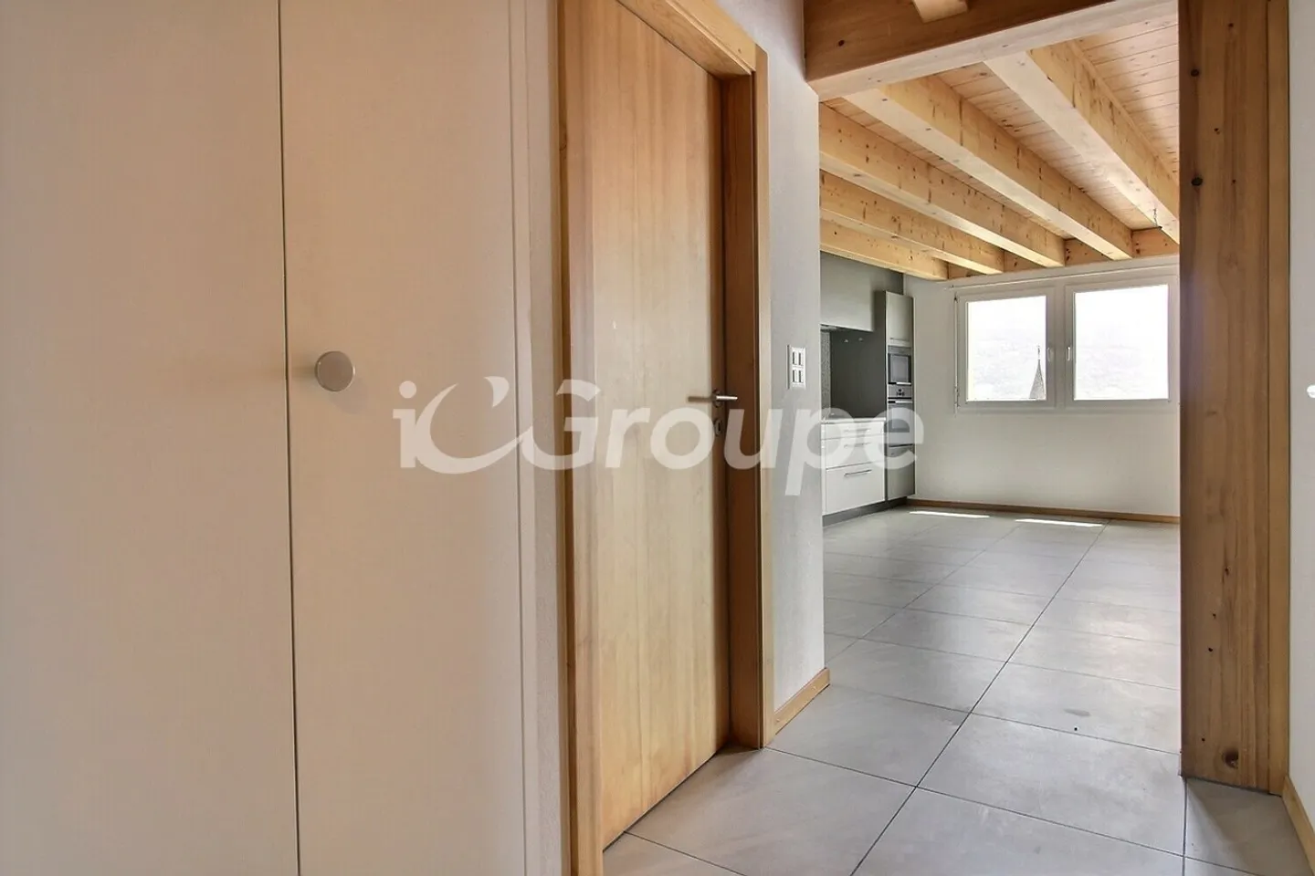 Charmant Appartement au Rez-de-Chaussée - Photo 3 sur 9