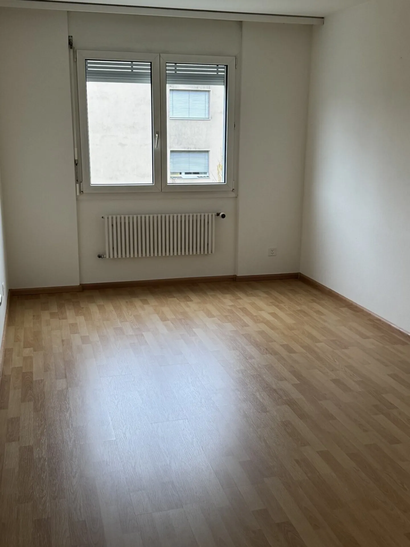 Appartement lumineux, emplacement idéal - Foto 3 von 7