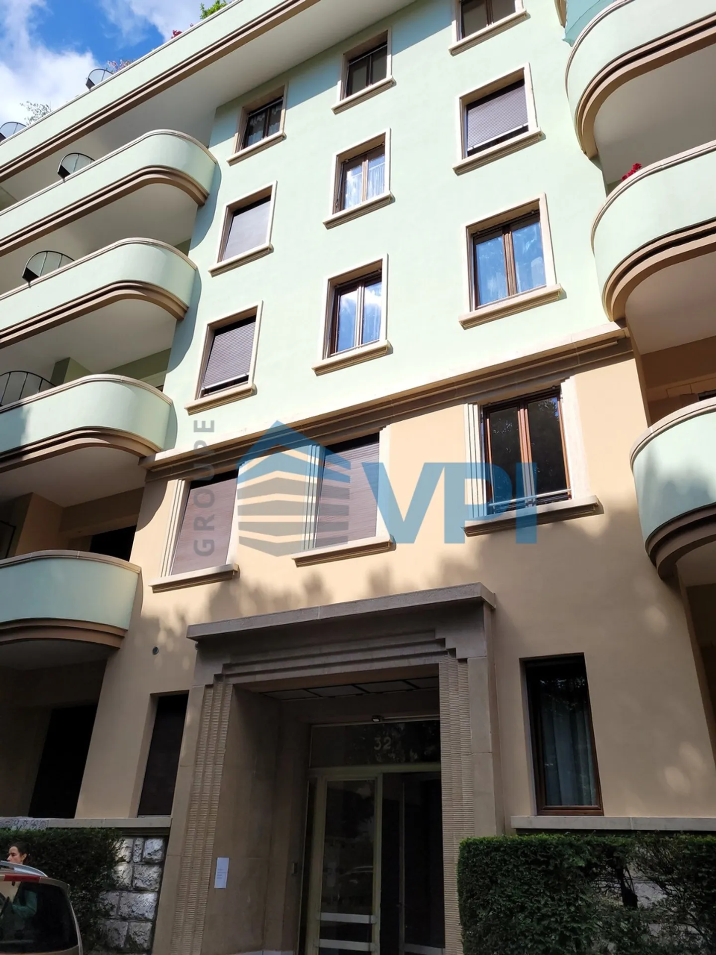 Charmant appartement traversant 3.5 pièces avec balcon - Photo 2 sur 9