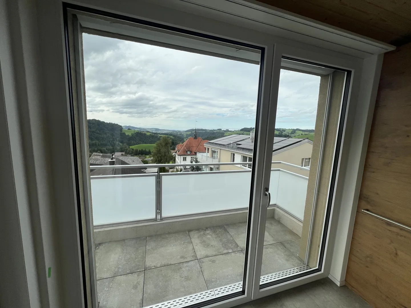 Ampio appartamento attico - Foto 4 di 24