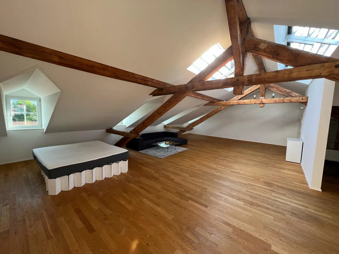 Loft apartment near the city center - Photo 2 of 7