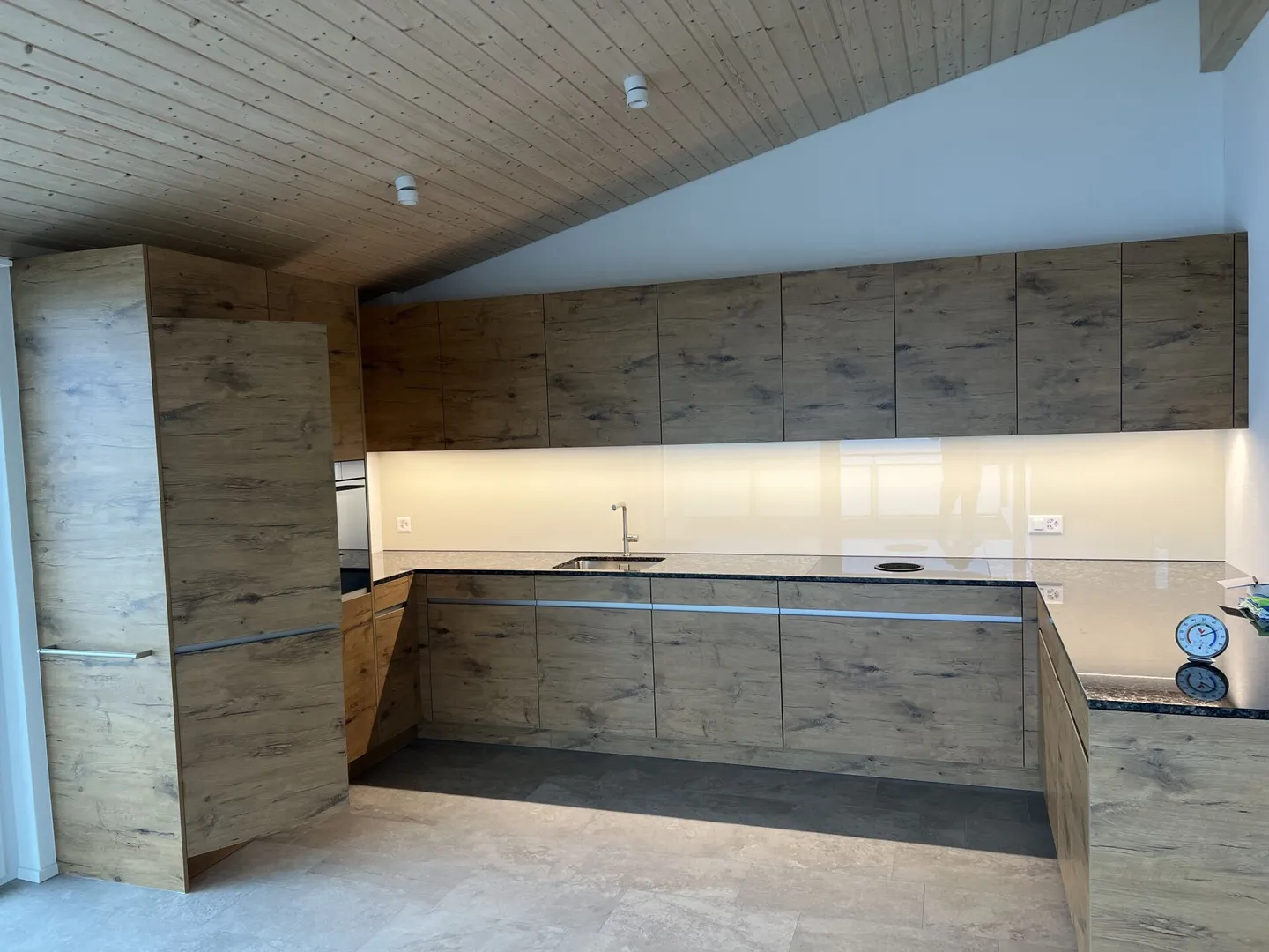 Ampio appartamento attico - Foto 1 di 24