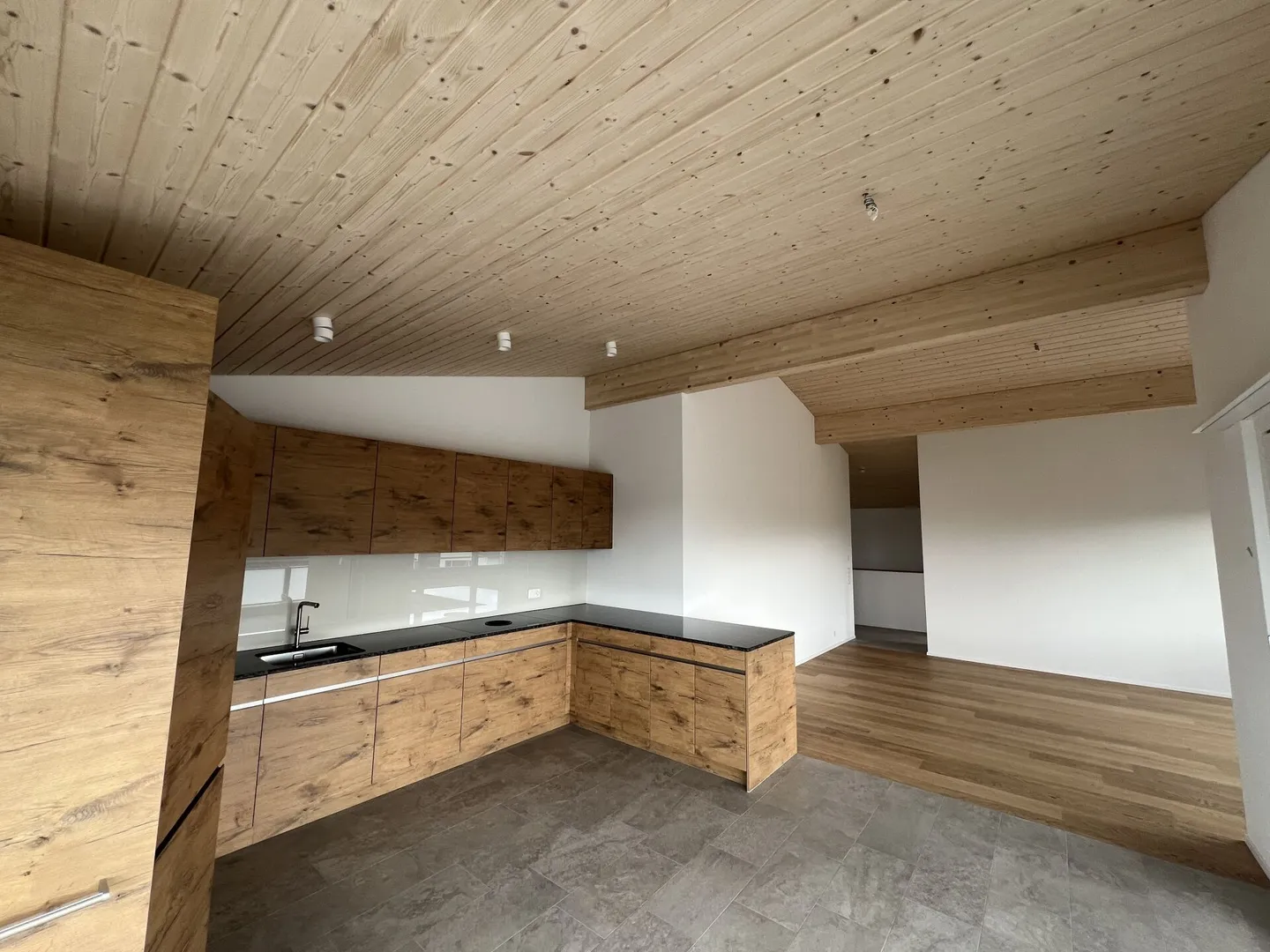 Ampio appartamento attico - Foto 14 di 24