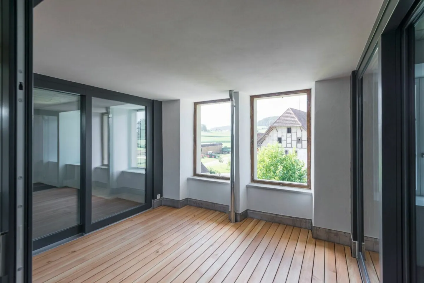 Stilvoll sanierte Traumwohnung in historischer Liegenschaft eines Bauernguts - Foto 5 von 13