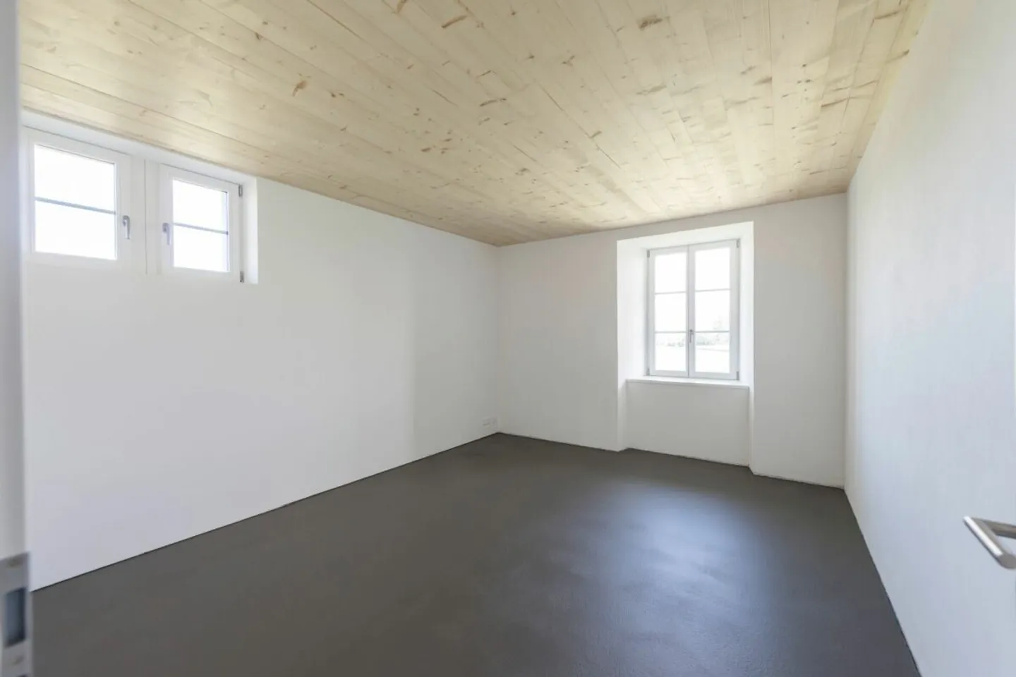Stilvoll sanierte Traumwohnung in historischer Liegenschaft eines Bauernguts - Foto 7 von 13