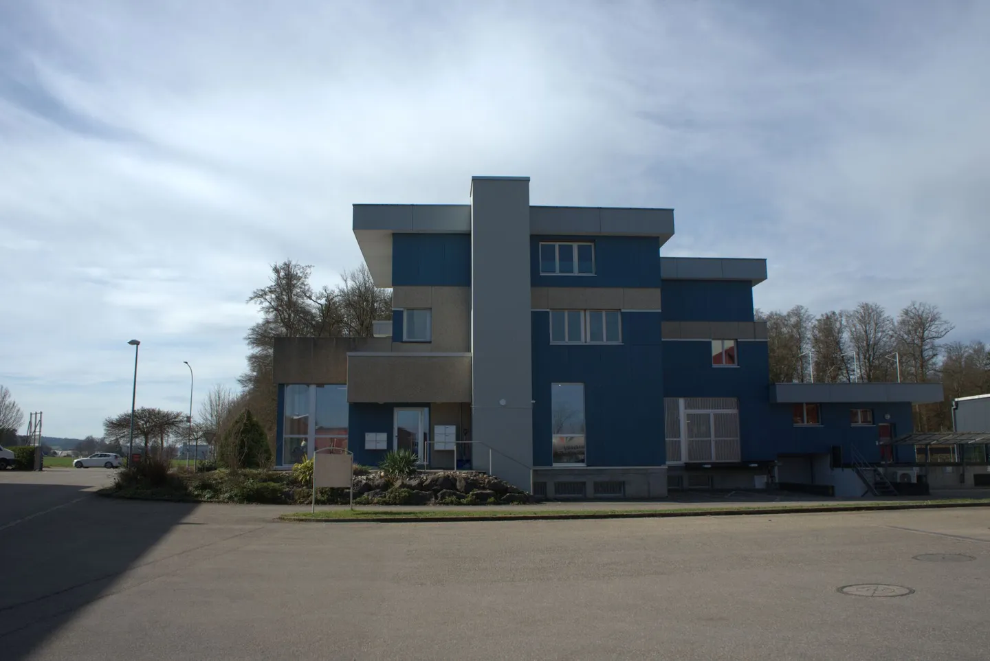 Verkaufs-/Ausstellungsfläche nahe Autobahn A1 - Photo 3 sur 3