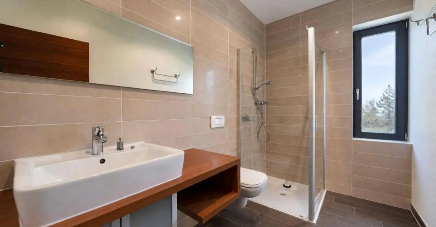 Stunning Family Home in Prangins - Photo 8 of 12