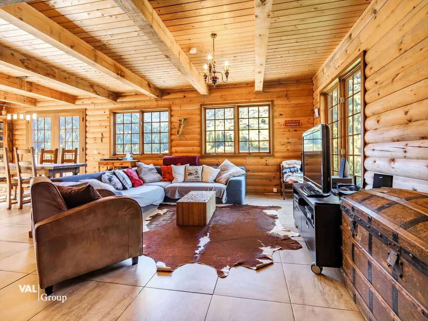 Wunderschönes "kanadisches" Chalet für Naturliebhaber (6,5 + 3,5 Zimmer) - Foto 2 von 13