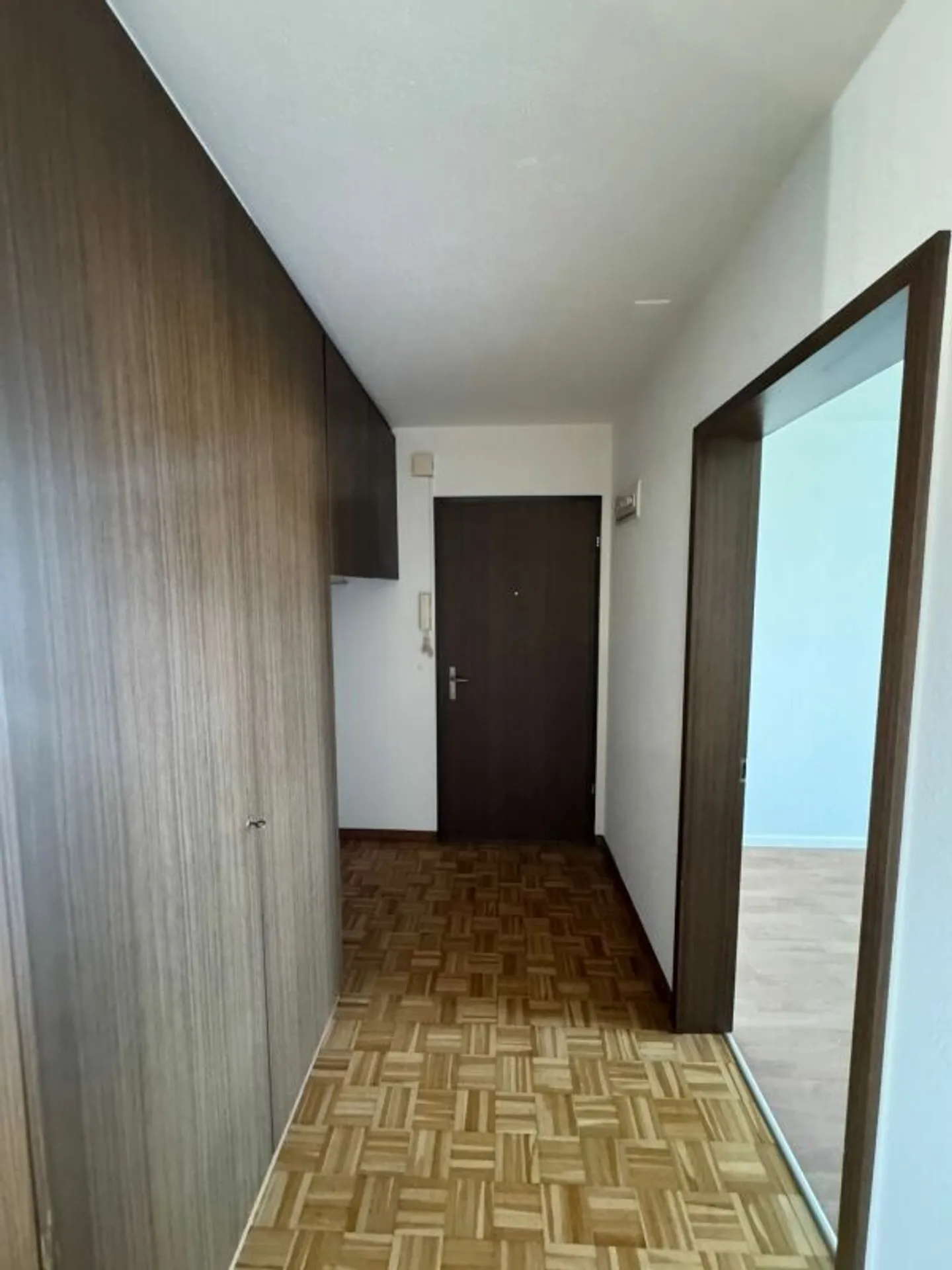 Apartment for rent - Photo 1 of 10