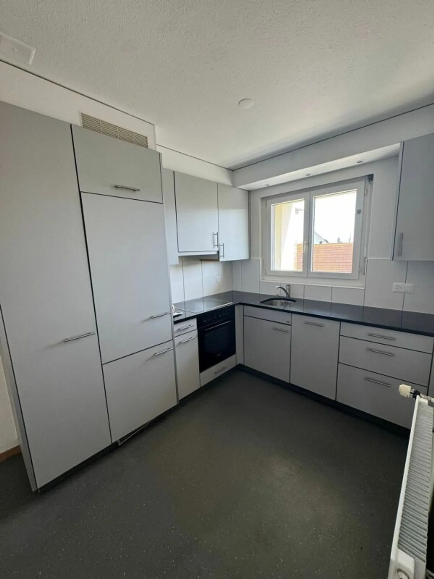 Apartment for rent - Photo 5 of 10