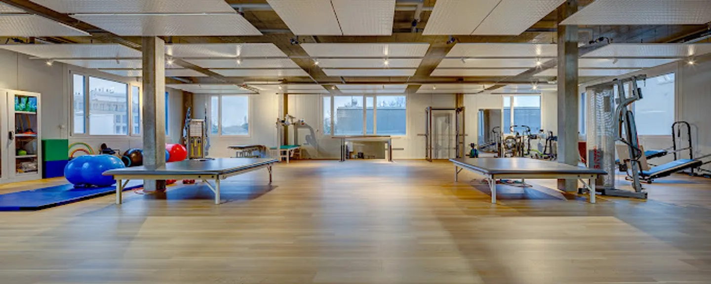 Bright and Modern Loft - Elevator - Flexible Rental Agreement - Photo 4 of 5