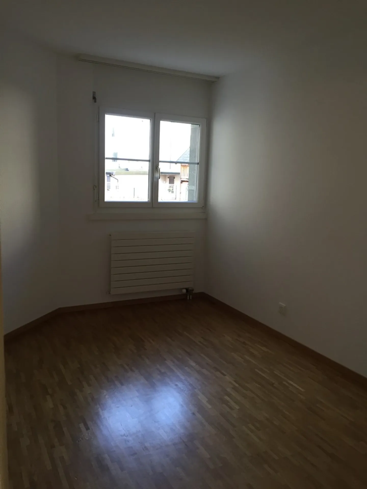 02533 - Appart. 4.5 PCES - RUE LOCARNO 6 - FRIBOURG - Foto 4 di 11