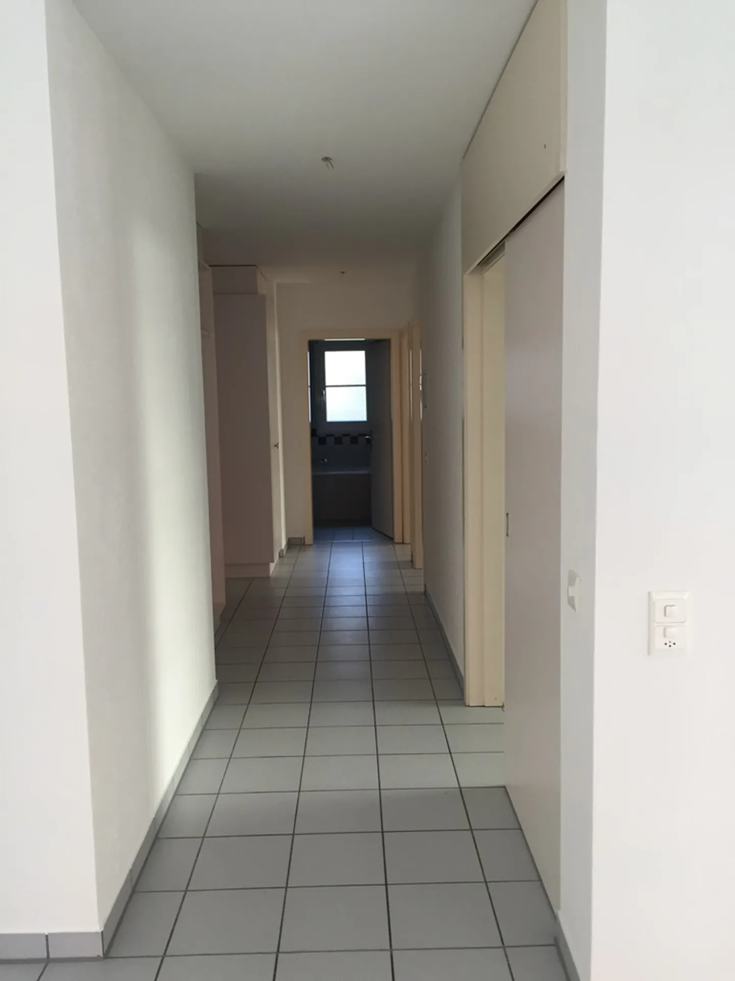 02533 - Appart. 4.5 PCES - RUE LOCARNO 6 - FRIBOURG - Foto 5 di 11