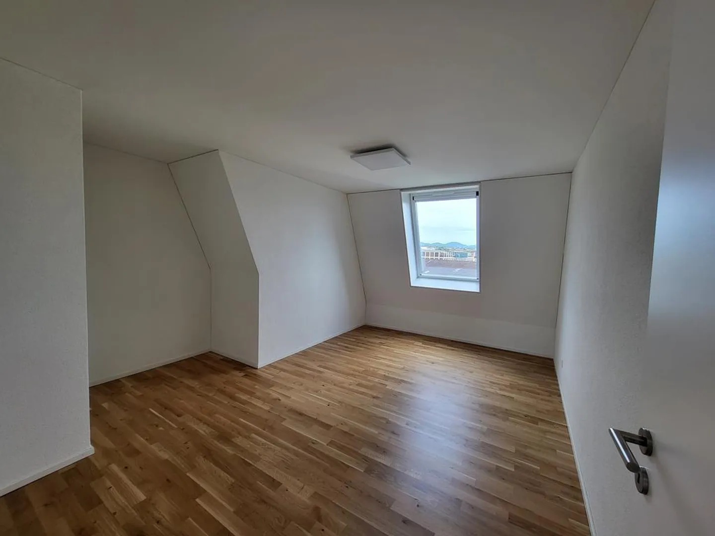 Penthouse with City View - Photo 7 of 11