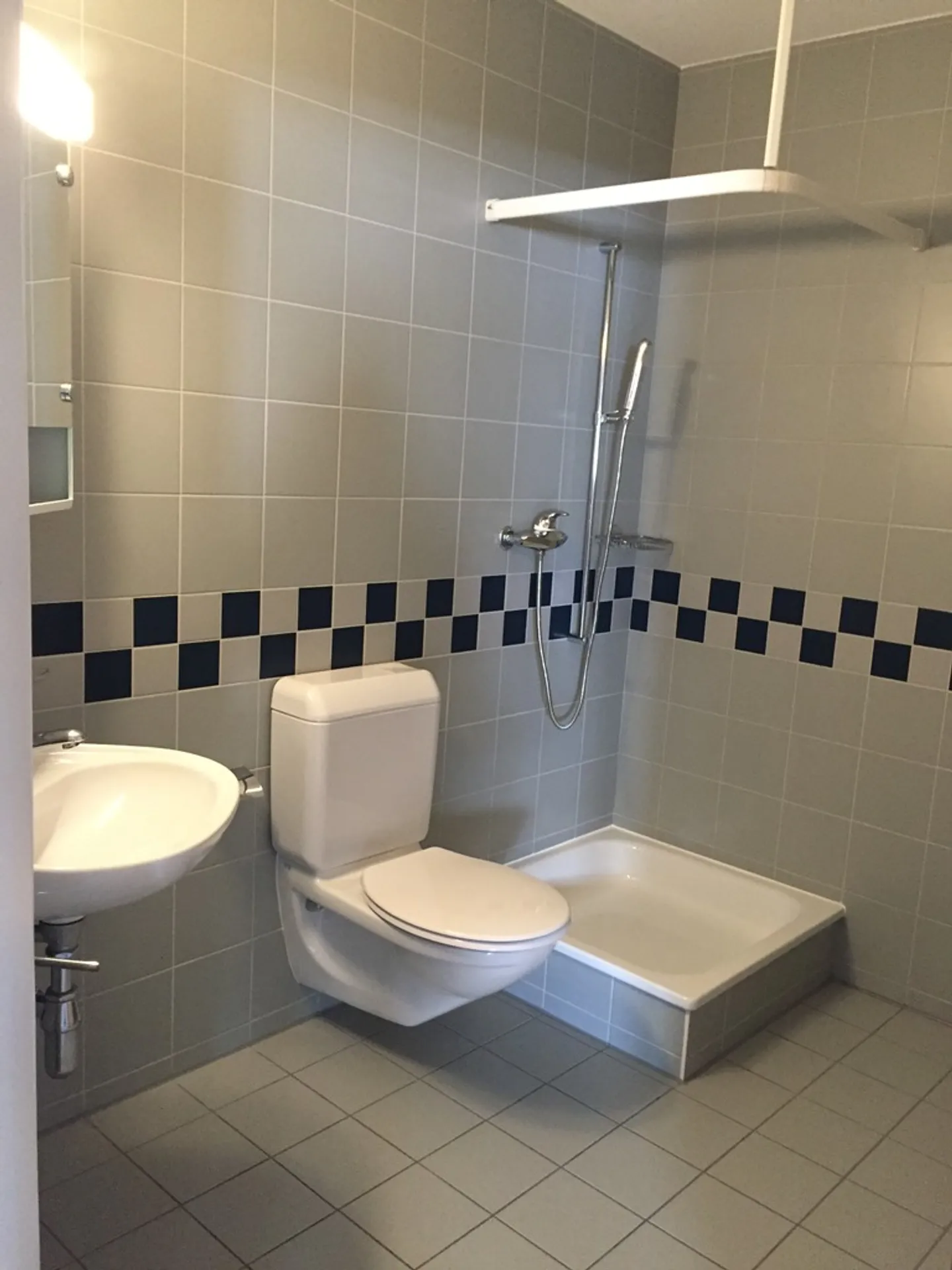 02533 - Appart. 4.5 PCES - RUE LOCARNO 6 - FRIBOURG - Foto 10 di 11