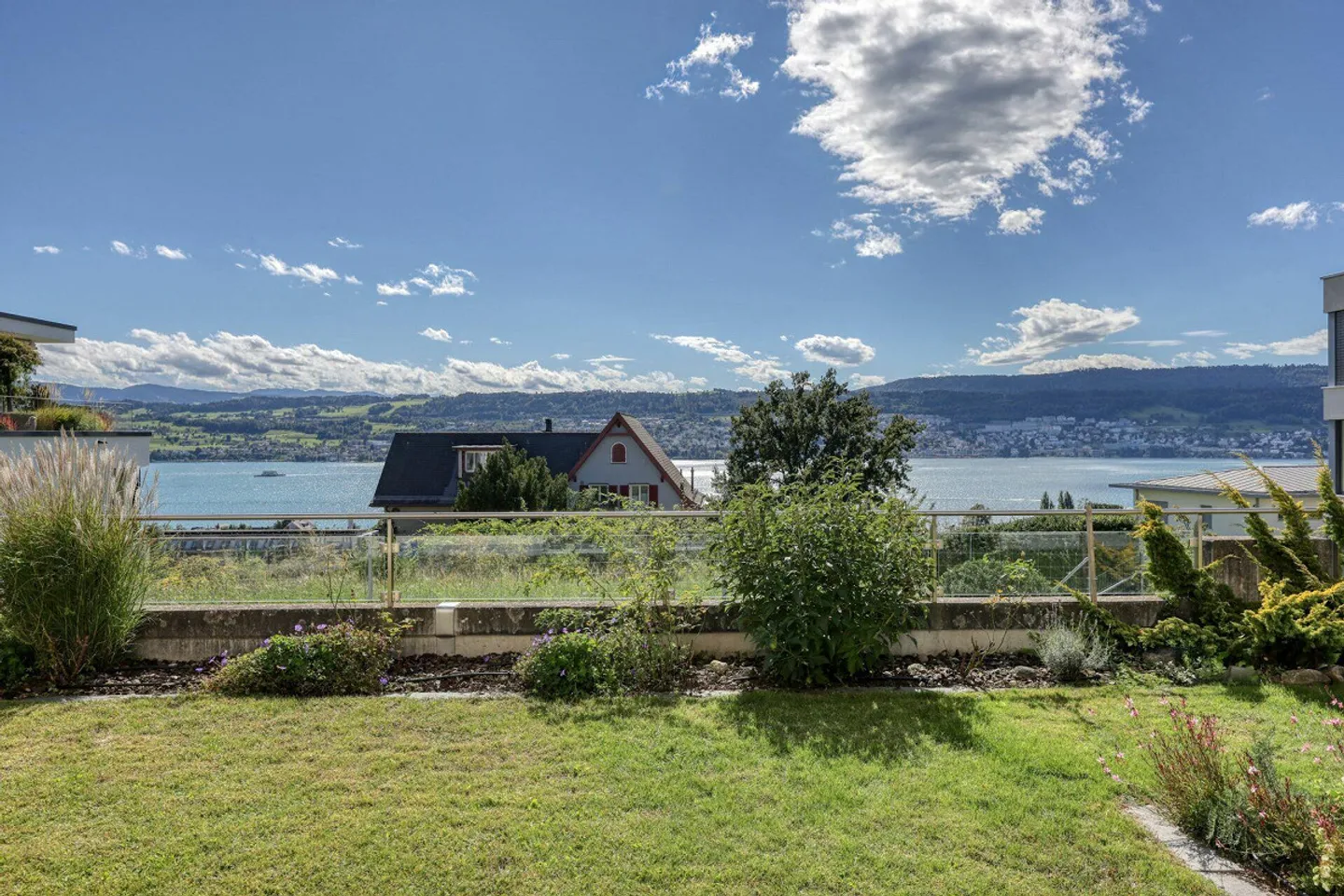Modern Garden Apartment with Lake View in Feldmeilen - Photo 6 of 6