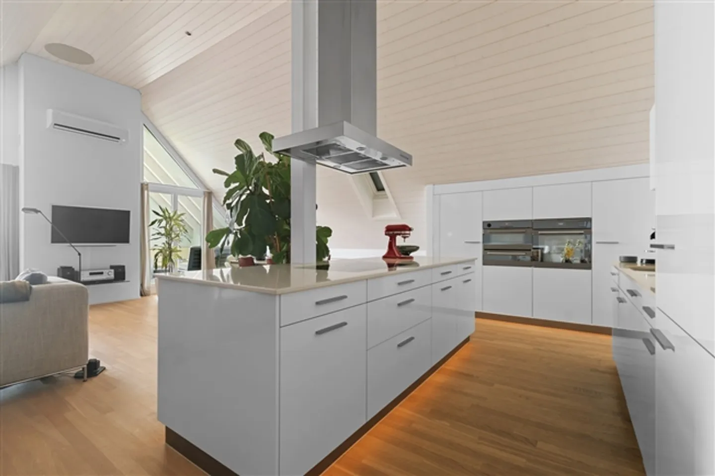 «Exklusiv wohnen – 3,5-Zimmer-Wohnung mit privatem Liftzugang» - Foto 6 von 15