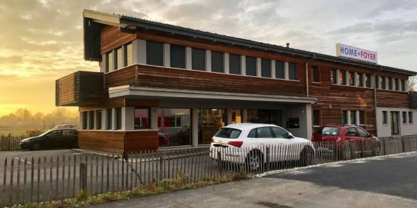Spazio moderno e strategico per avviare la tua attività - Foto 4 di 9