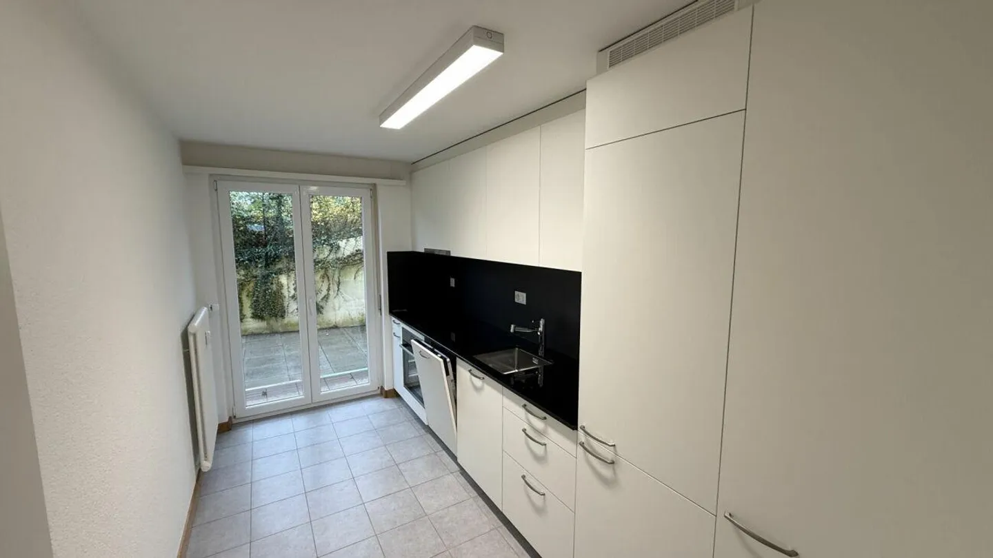 Bright, spacious 4.5-room maisonette apartment - Photo 3 of 11