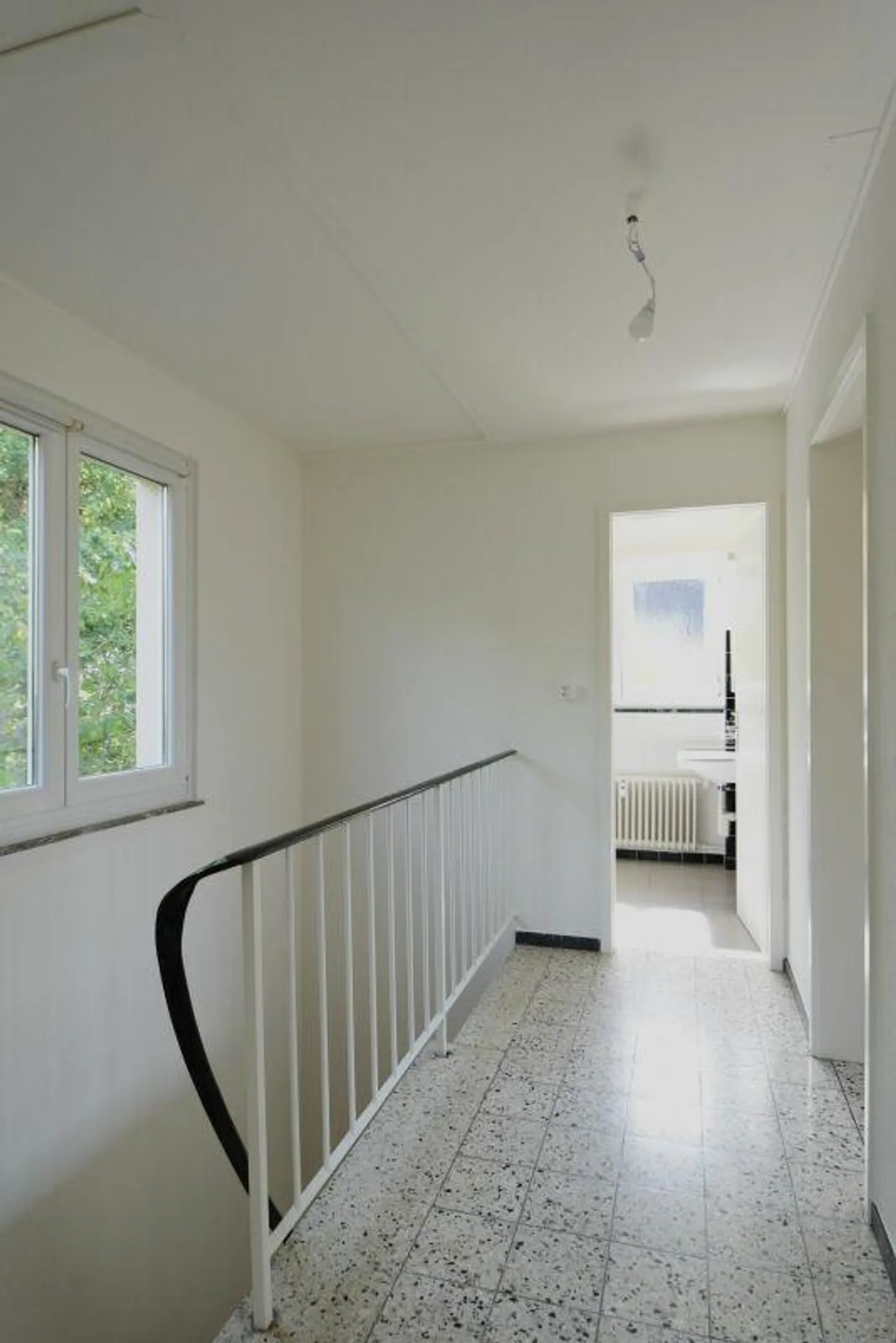 Bright, spacious 4.5-room maisonette apartment - Photo 8 of 11