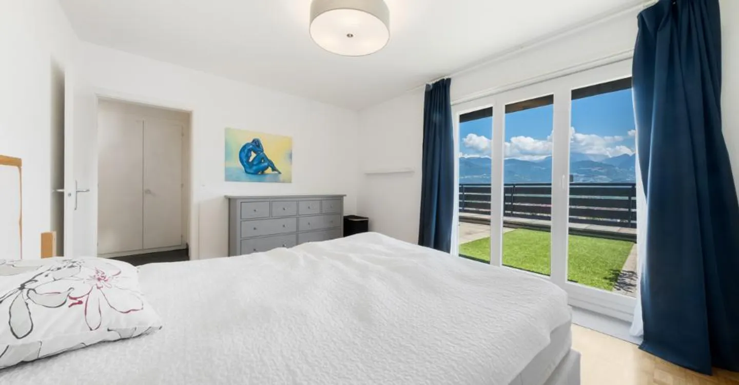 TERRACE APARTMENT - PANORAMIC VIEW - BASEMENT - EXCLUSIVE - Photo 3 of 13